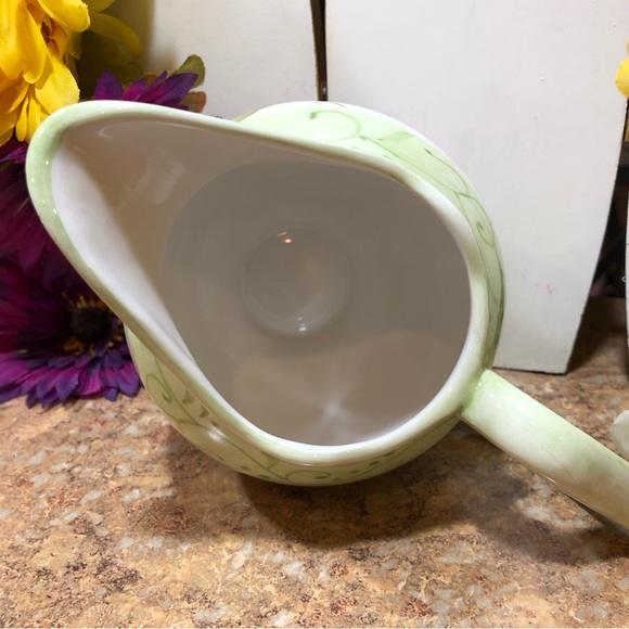 Vintage Hand Painted Creamer "Evelyn" Flowers & Berries By Tracy Porter - Picture 8 of 8